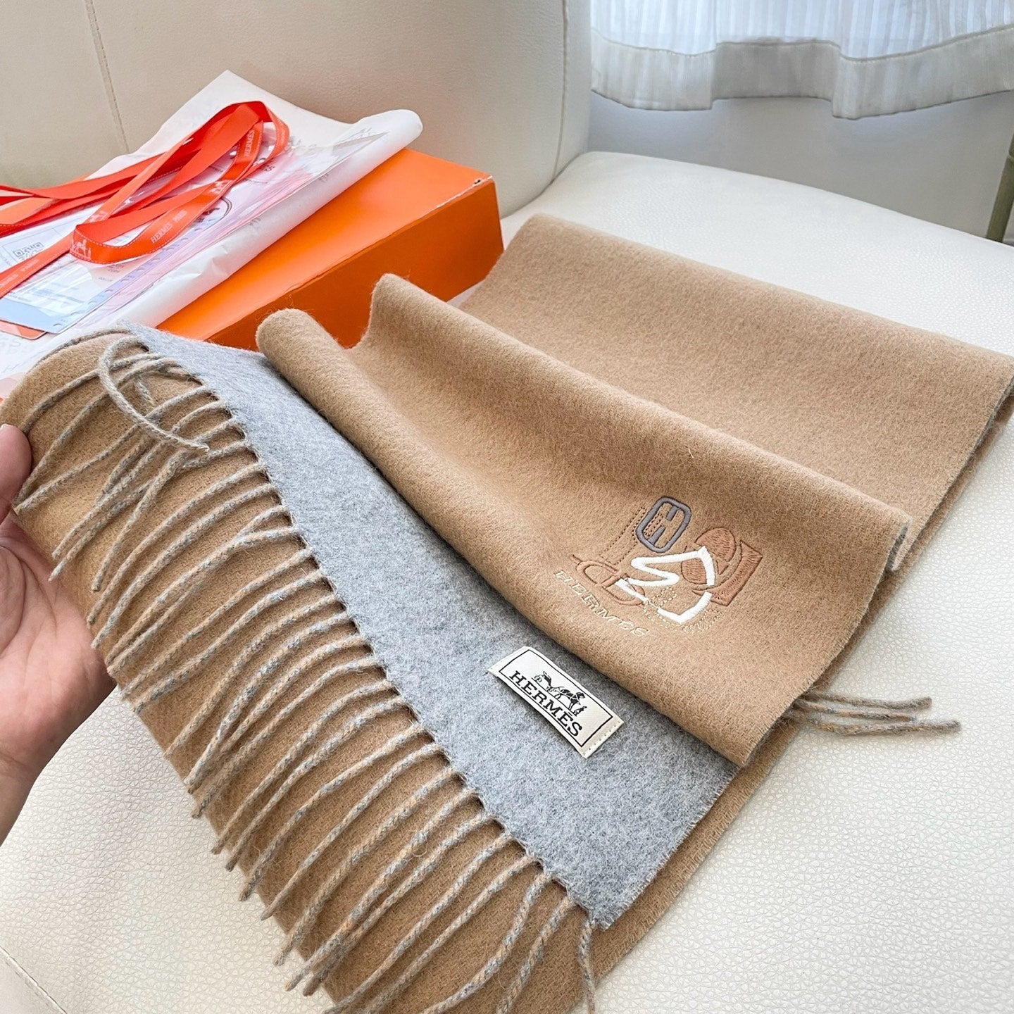 HM 25 Double- Sided Small H Puzzle Scarf 180cm Cashmere Camel Gray 825642