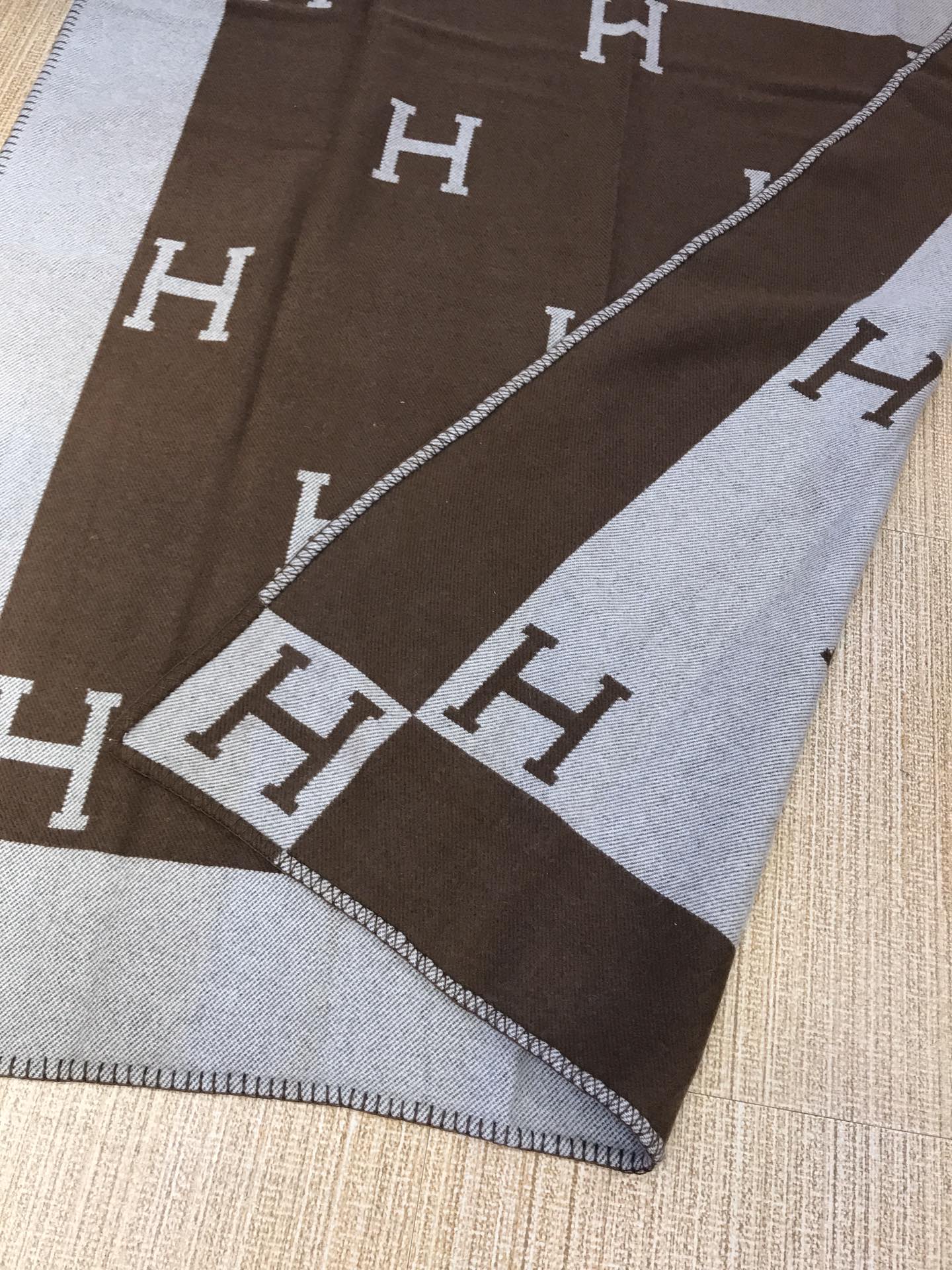 HM Avalon Blanket Brown Mix Gray Cashmere Wool 762022