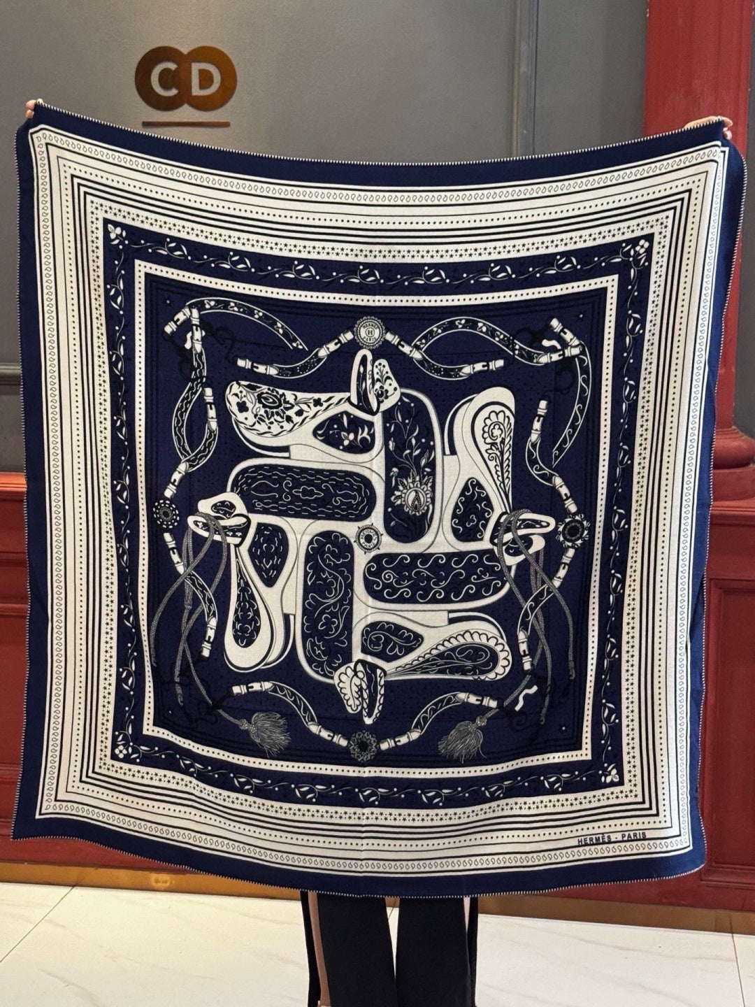 HM 26s Printed Square Scarf 140 In Cashmere And Silk 307280