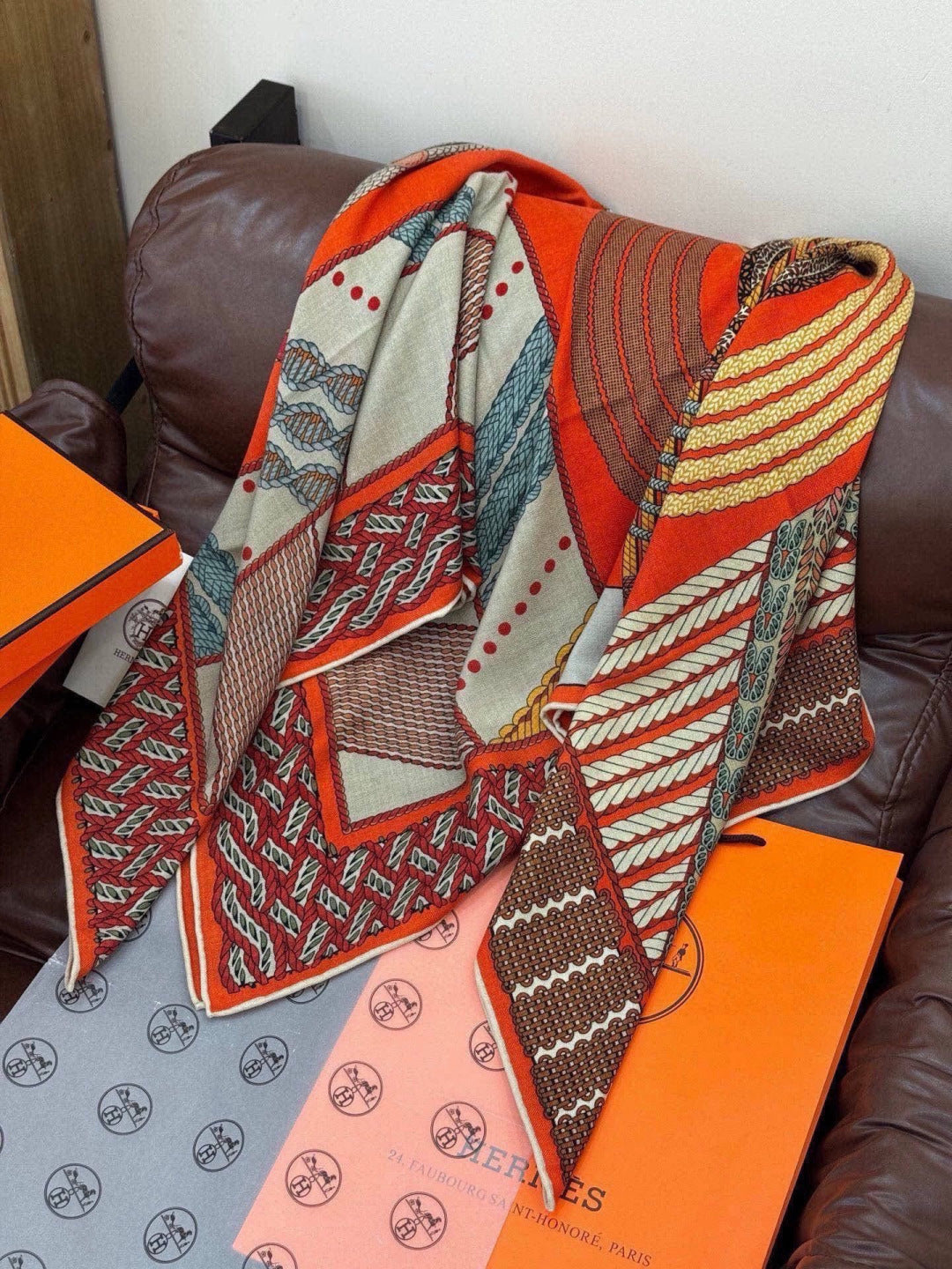HM 26s Scarf 140 In Cashmere And Silk 309321