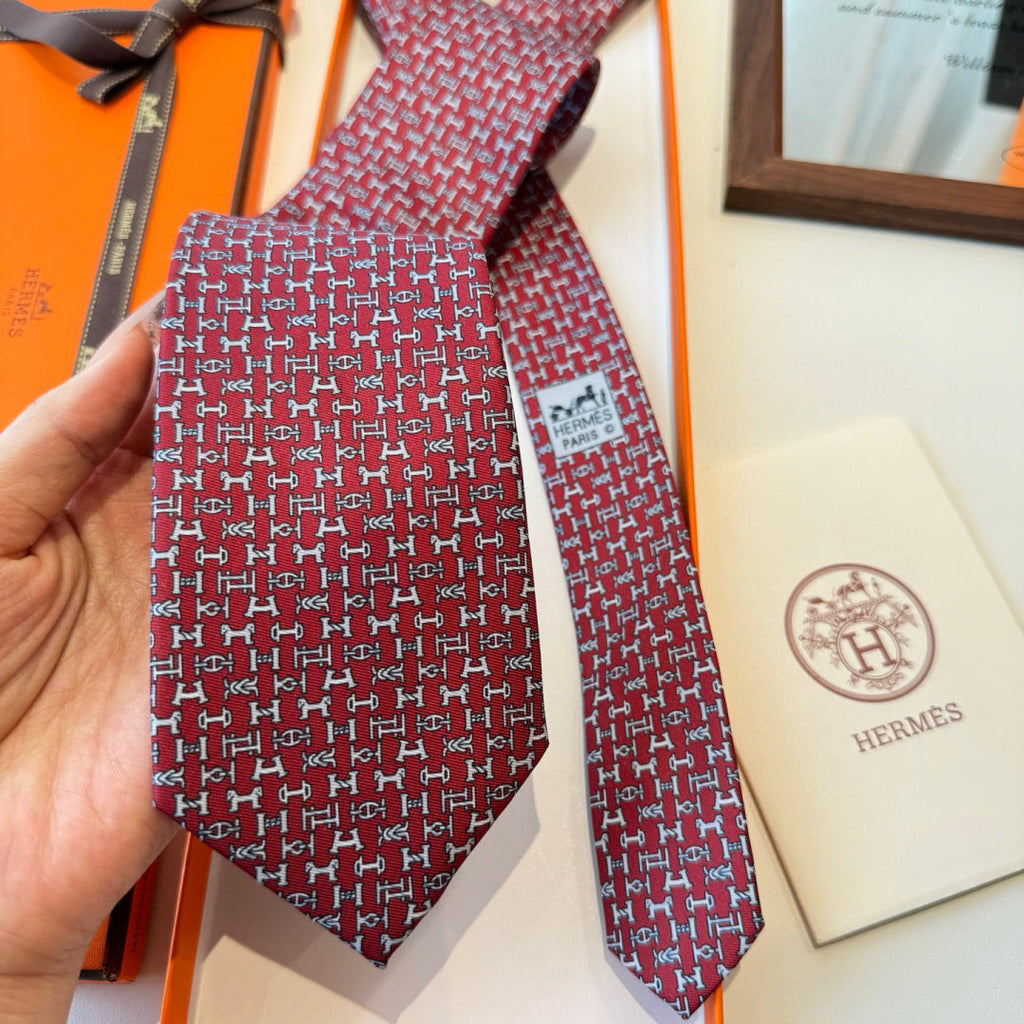 HM Boucles En Vrac Tie Burgundy Twill Silk 210011