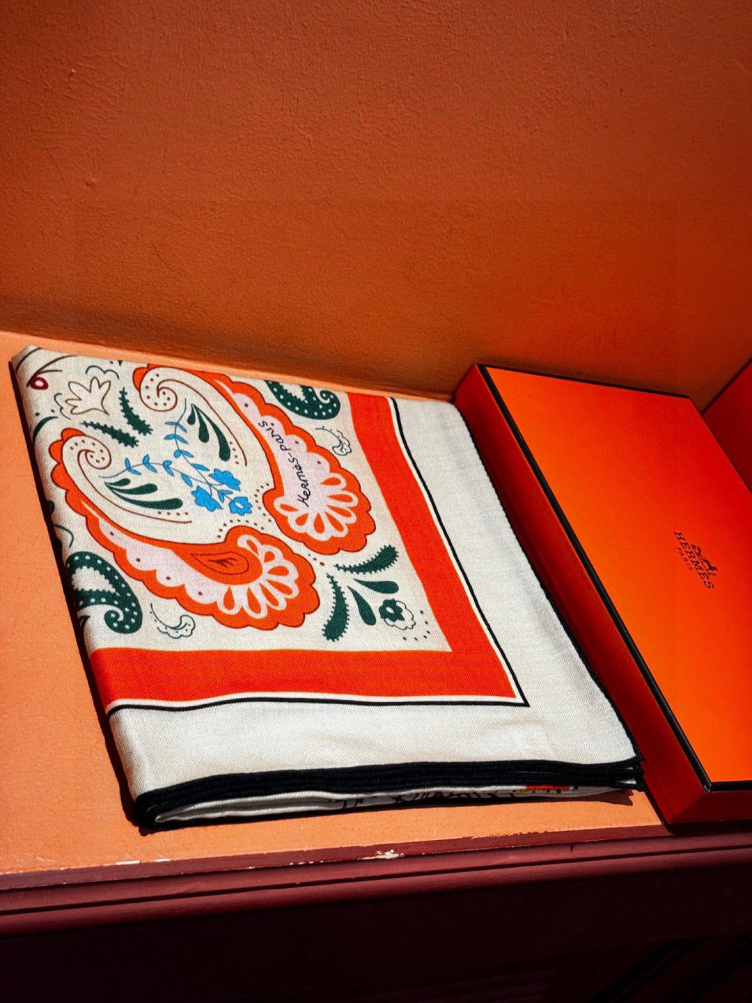 HM 25s Jungle Love Scarf 140cm Orange Beige Cashmere 976287