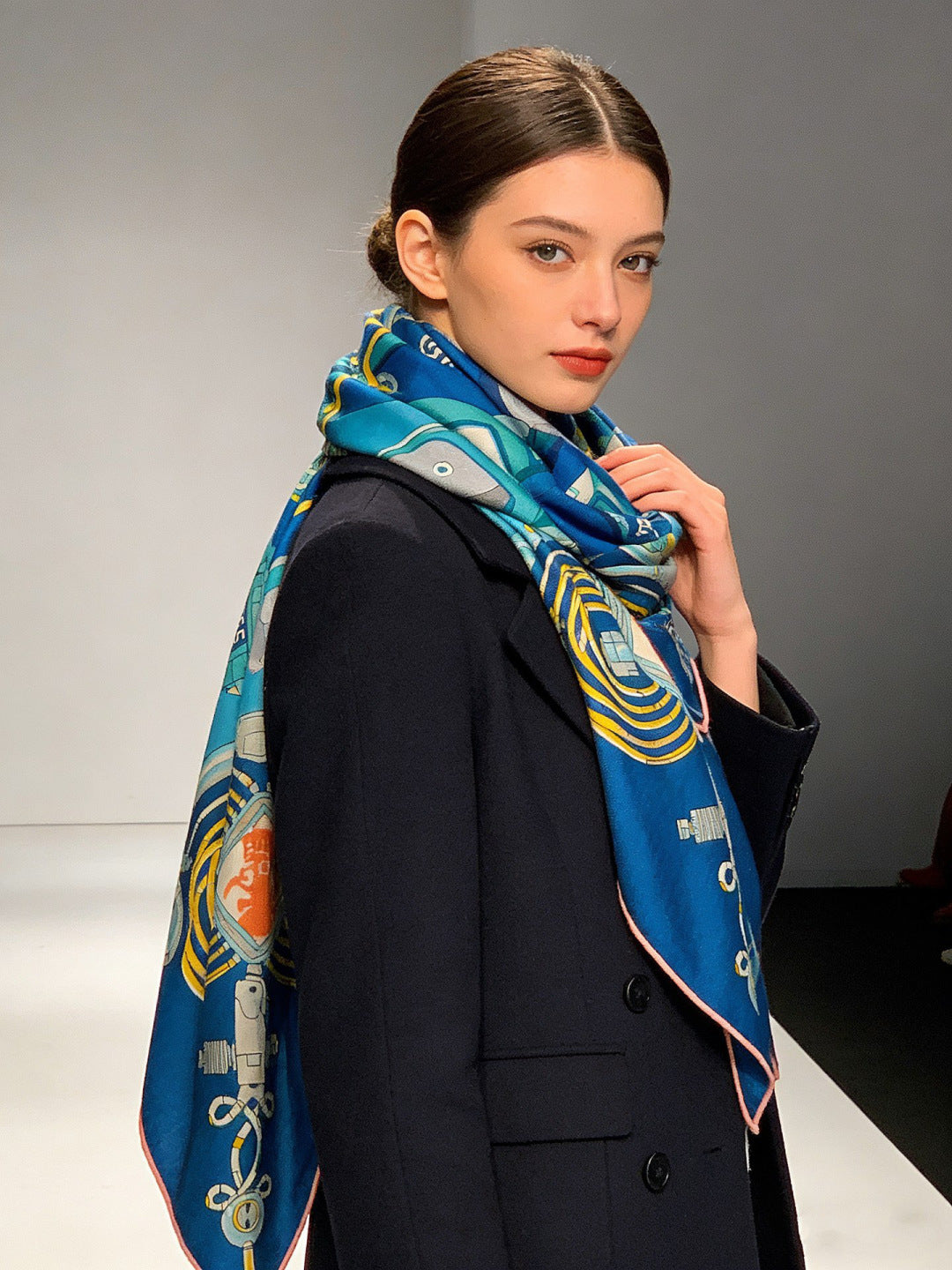 HM 26s Double-sided Scarf 140cm Blue Turquoise Silk Cashmere 153161