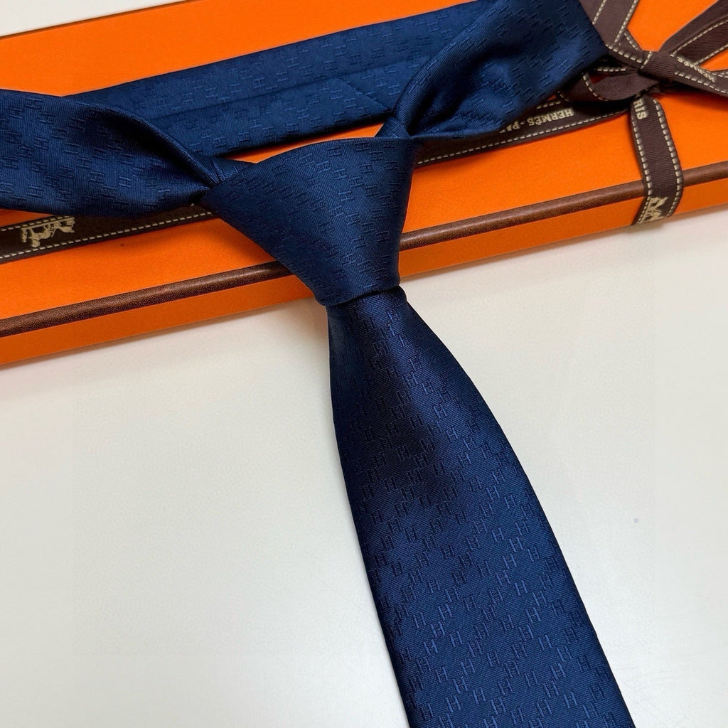 HM Jacquard Tie Dark Blue Twill Silk 212089