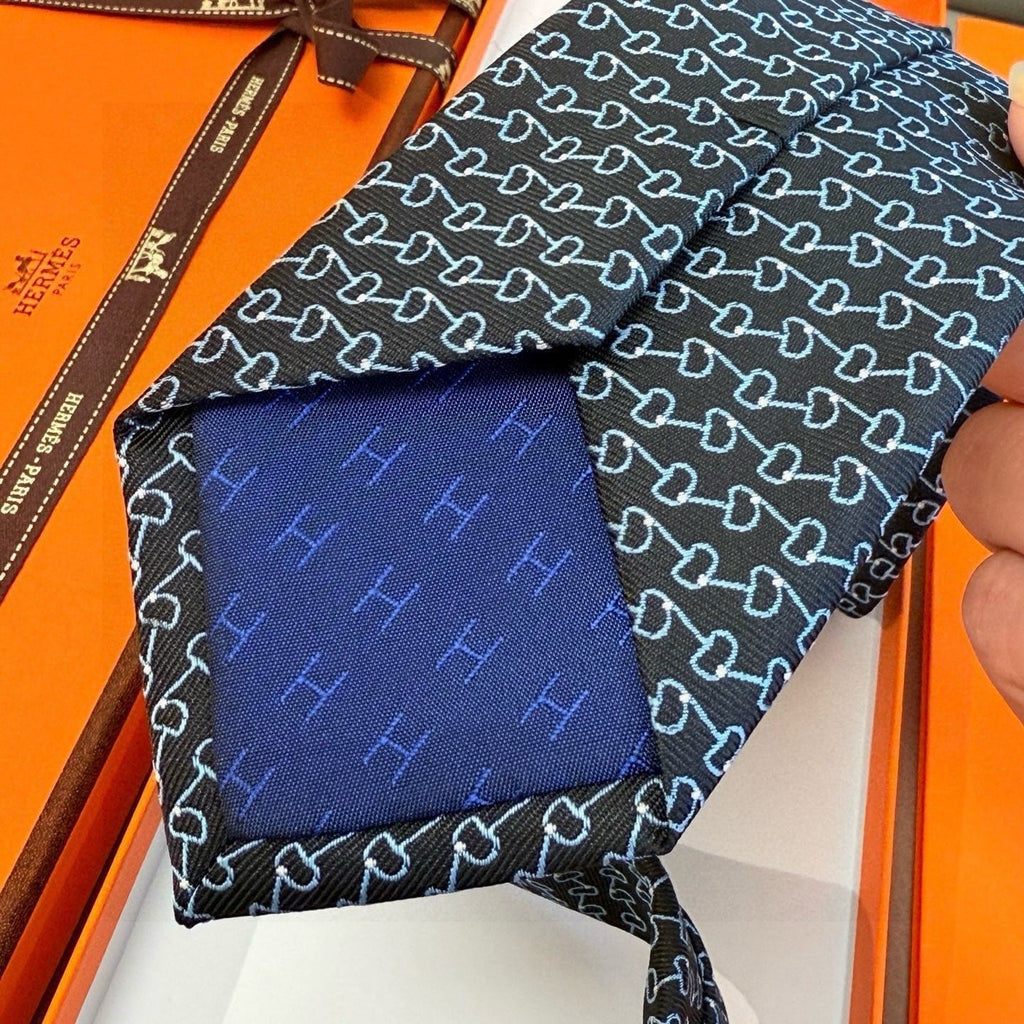 HM Mors a Olives Tie Black Twill Silk 212098