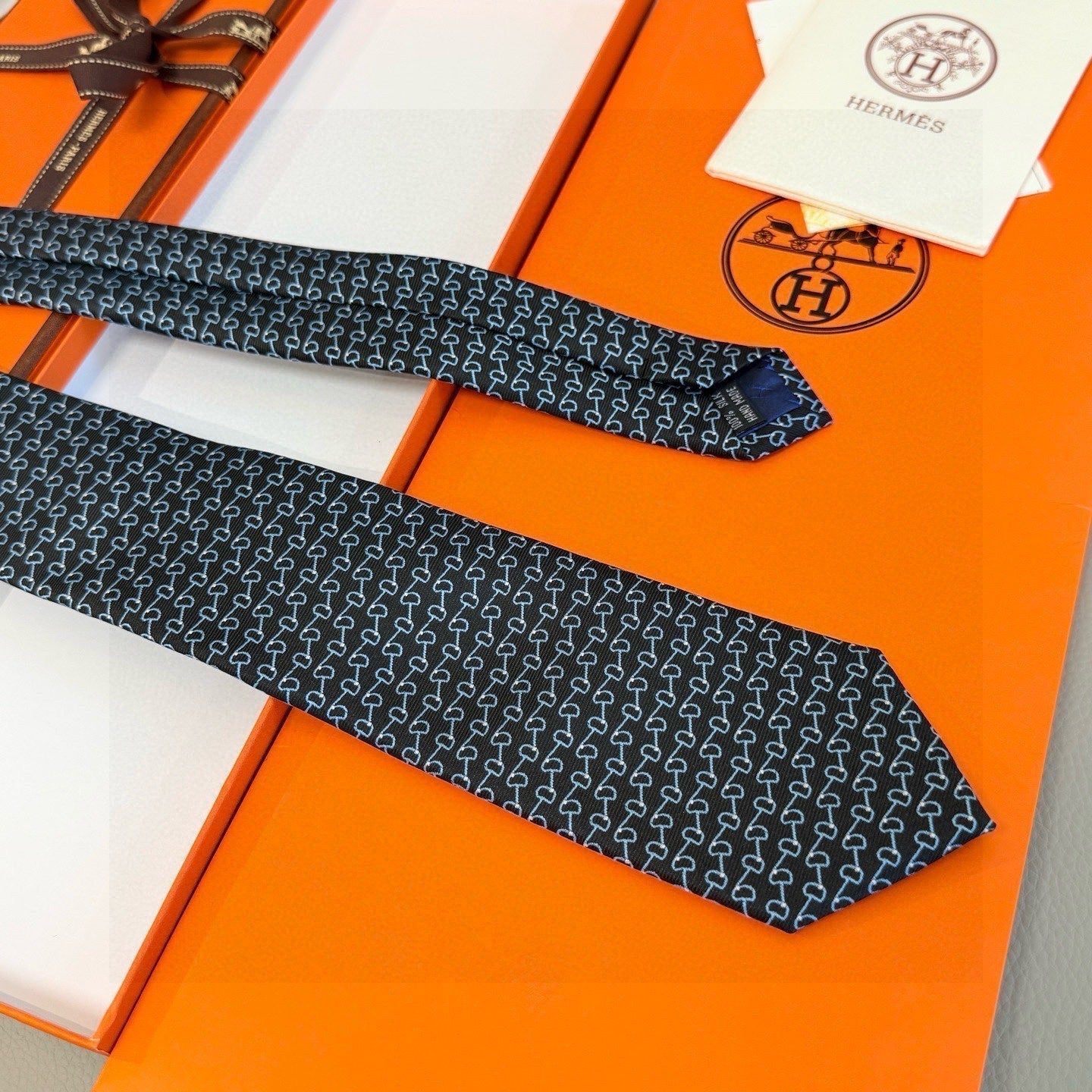HM Mors a Olives Tie Black Twill Silk 212098