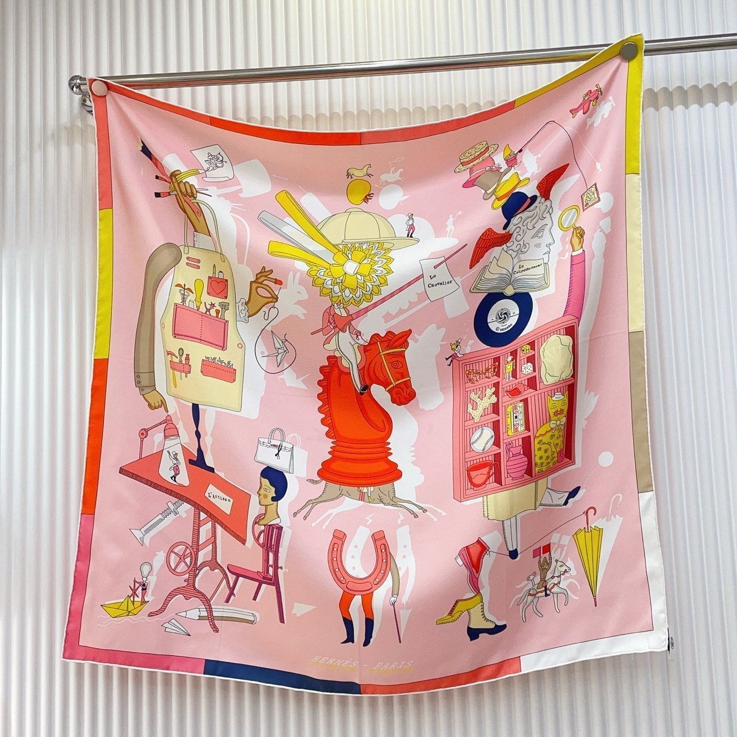 HM 26s Double-sided Scarf 90 Pink Multicolor Twill Silk 150374