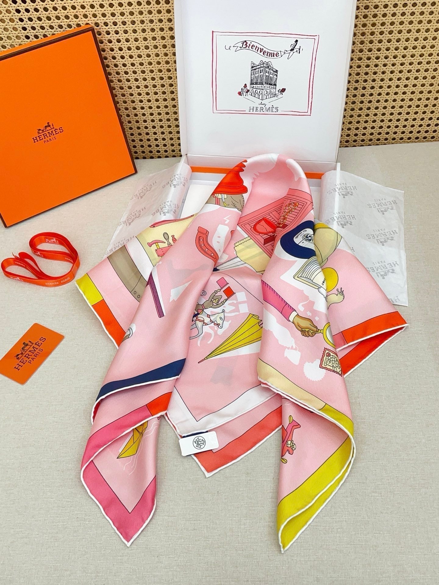 HM 26s Double-sided Scarf 90 Pink Multicolor Twill Silk 150374