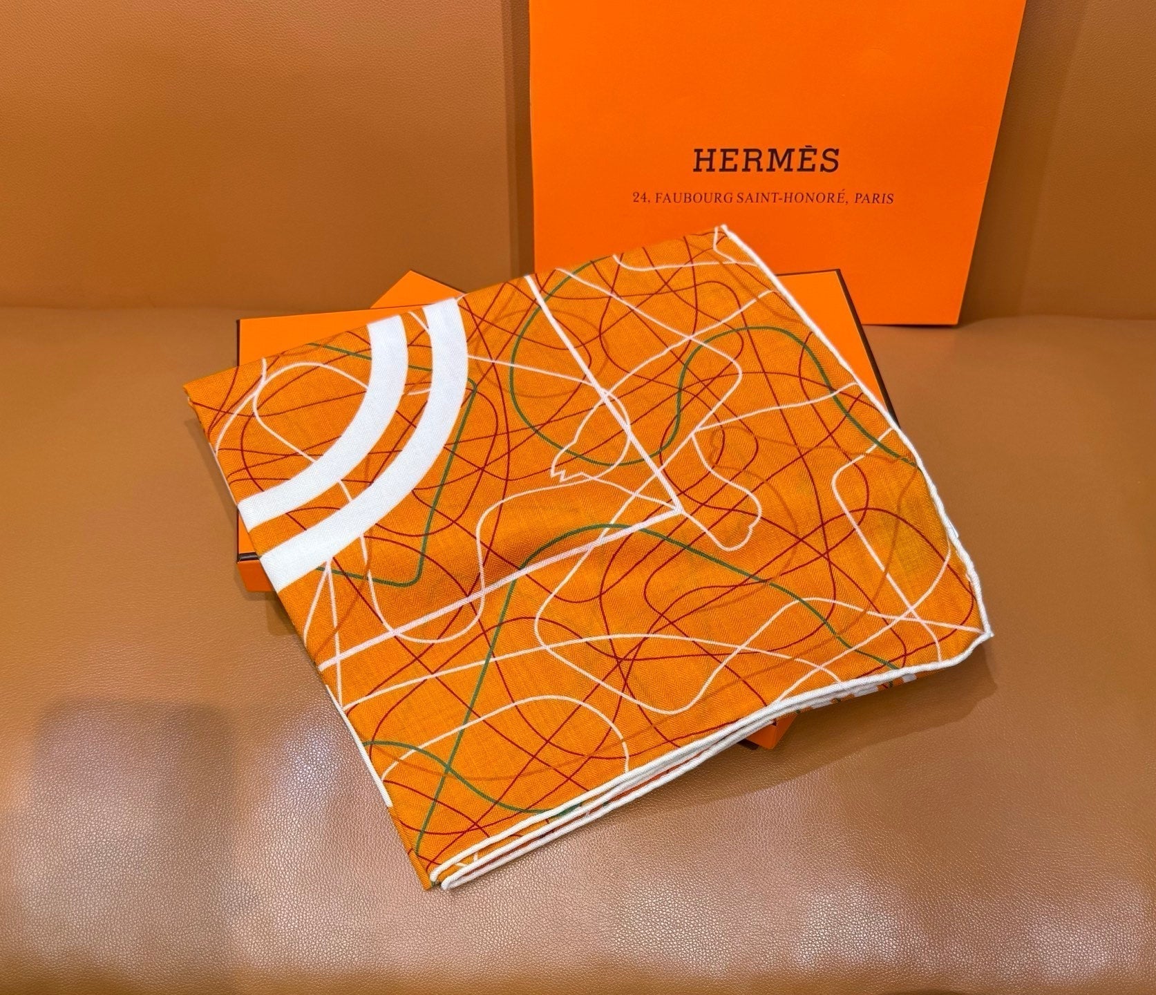 HM Brides de Gala au Fil de Soie Scarf 140x140cm Orange White Silk Cashmere 269487