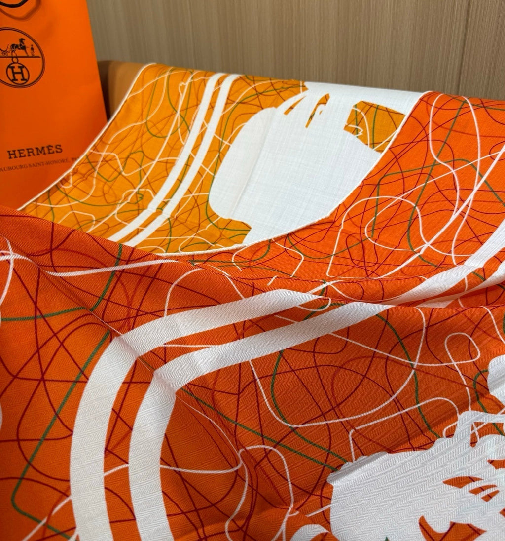 HM Brides de Gala au Fil de Soie Scarf 140x140cm Orange White Silk Cashmere 269487