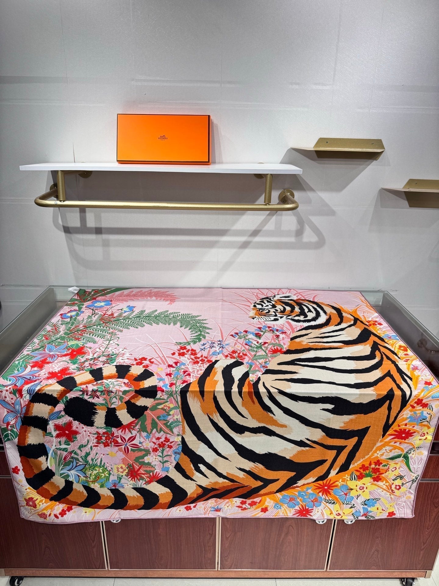 HM Tyger Tyger Scarf Pink Silk Cashmere 200689