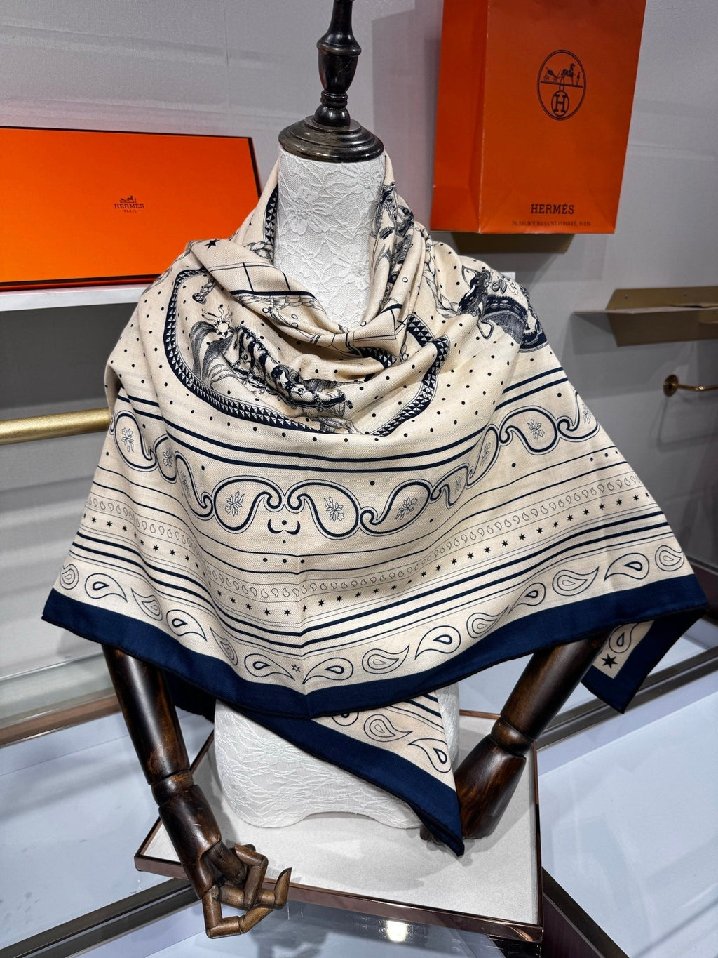 HM Grand Apparat Bandana Shawl 140x140cm Cream Blue Cashmere Silk 212690