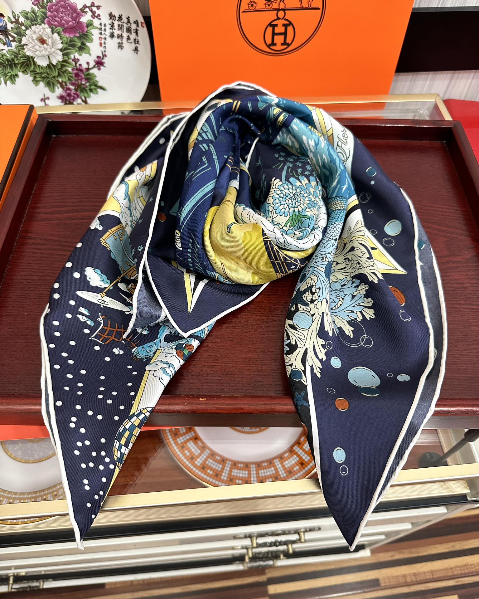 HM 25s Major Scarf 90cm Blue Yellow Cashmere 972936
