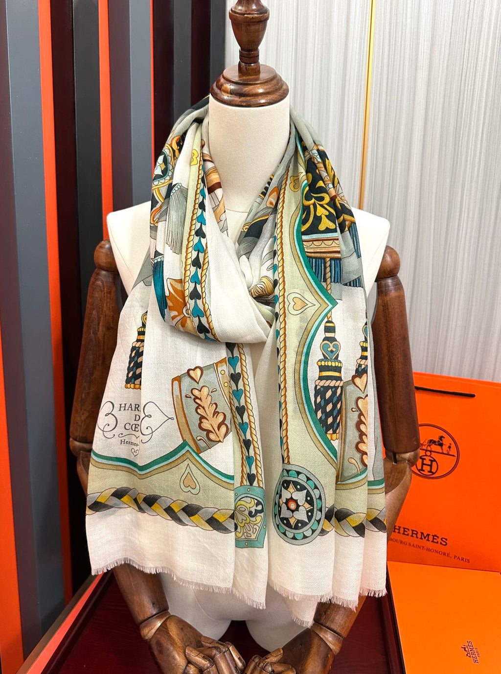 HM 25s Scarf 200cm White Beige Blue Cashmere 976425