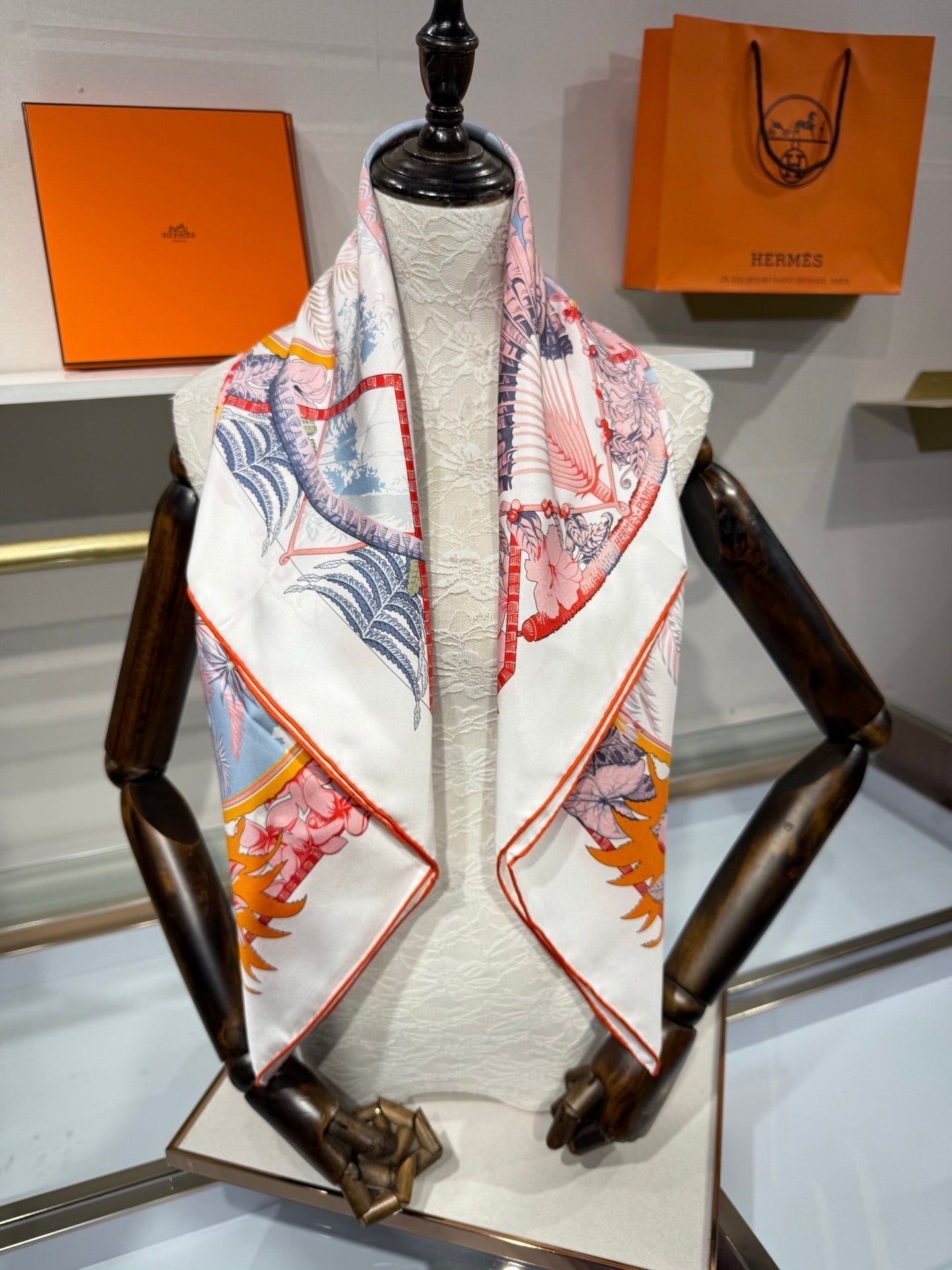 HM Aloha Scarf 90x90 White Colorful Twill Silk 209511