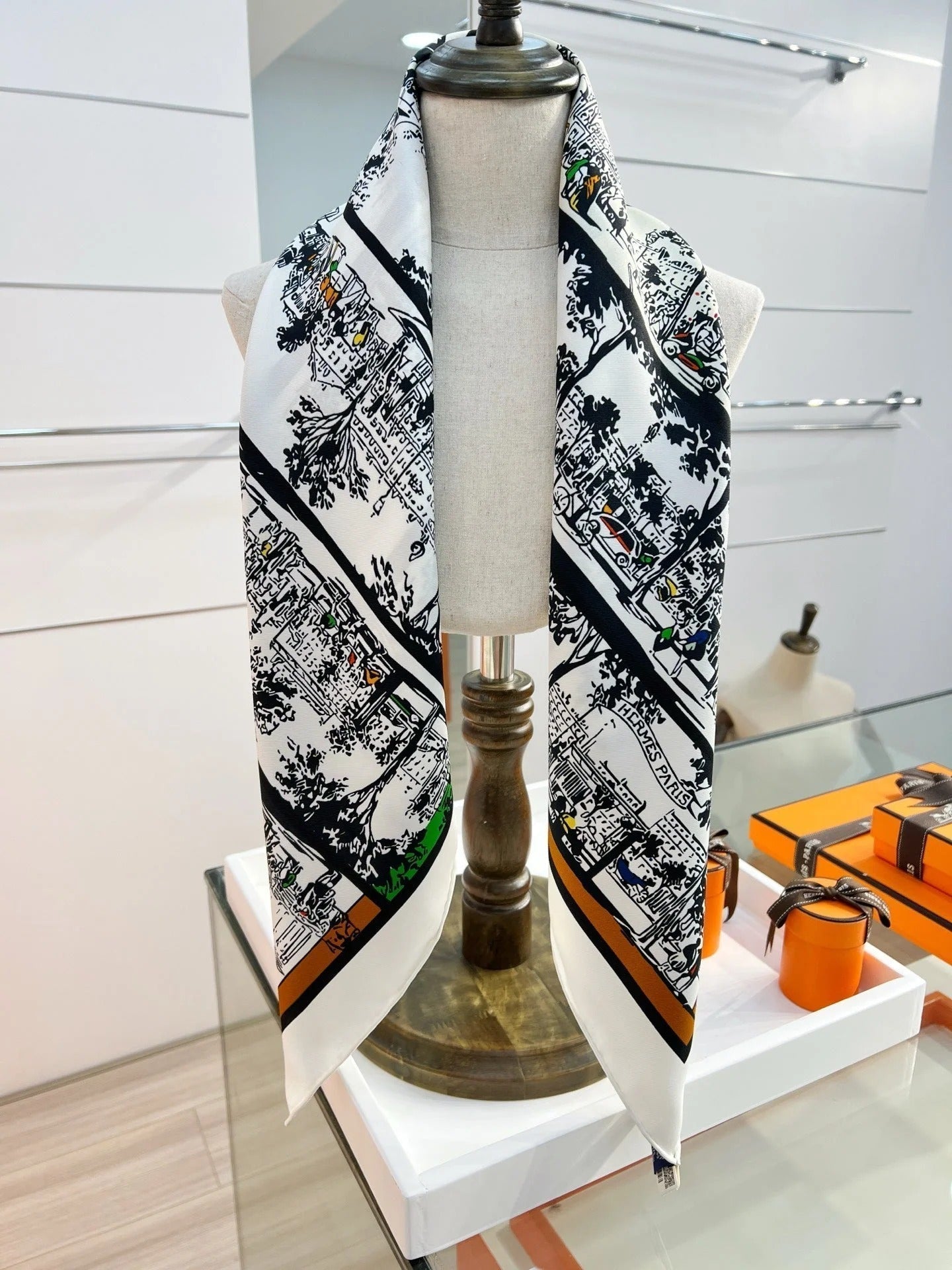 HM 26s Knitting Scarf 90 White Black Colorful Mulberry Silk 147542