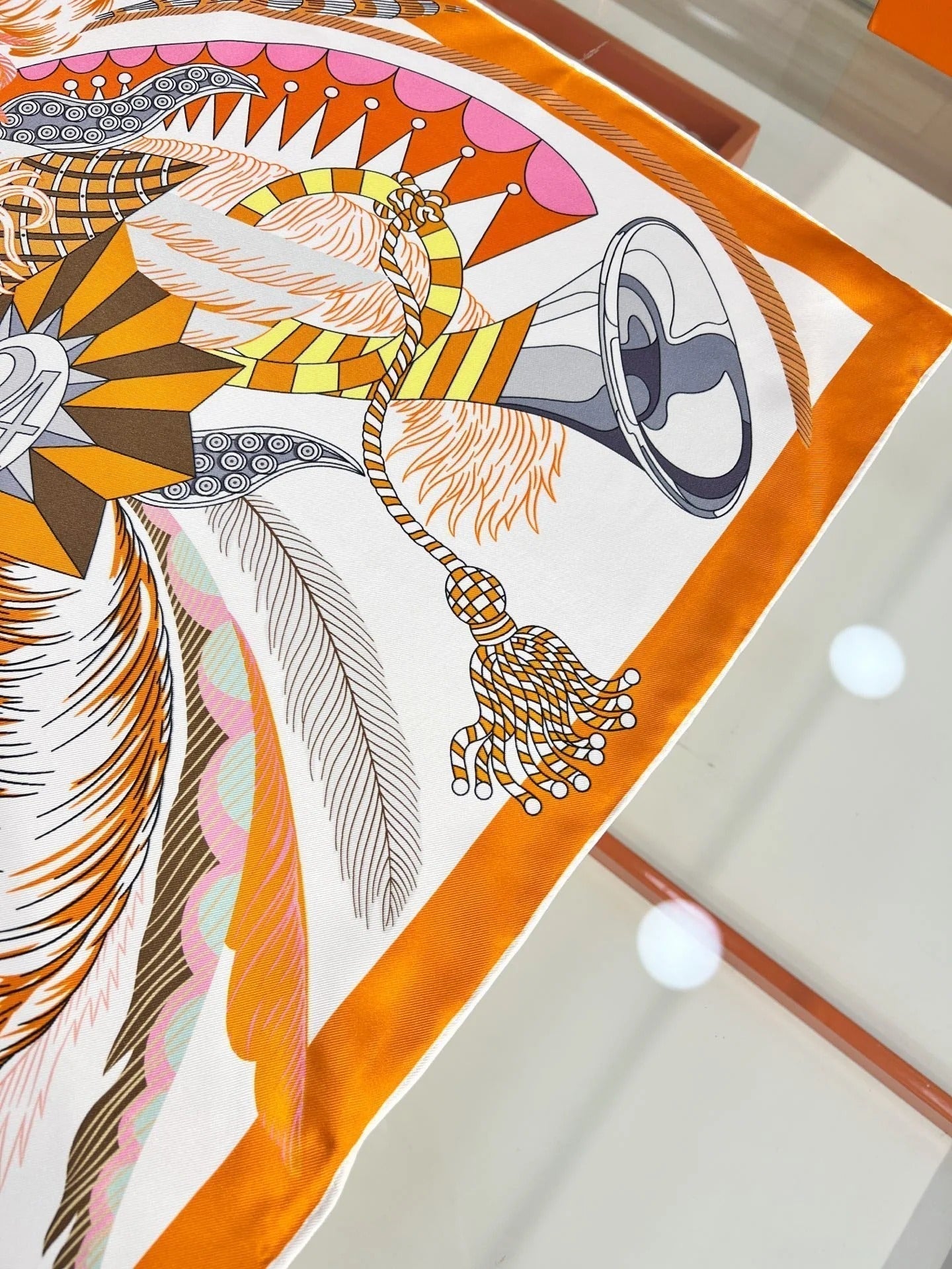 HM 26s 90 Double-sided Scarf White Orange Colorful Mulberry Silk 157529