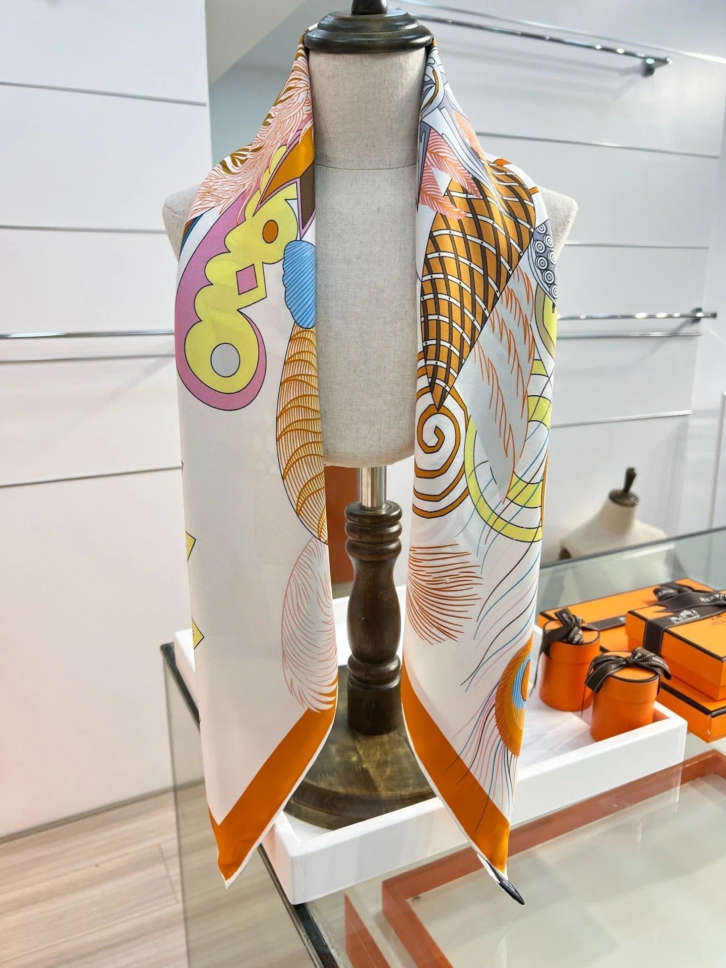 HM 26s 90 Double-sided Scarf White Orange Colorful Mulberry Silk 157529